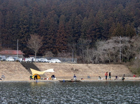 2016年3月5日　解禁日の東古屋湖フライフィッシング