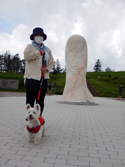 ウエストハイランドホワイトテリア　美ヶ原高原美術館